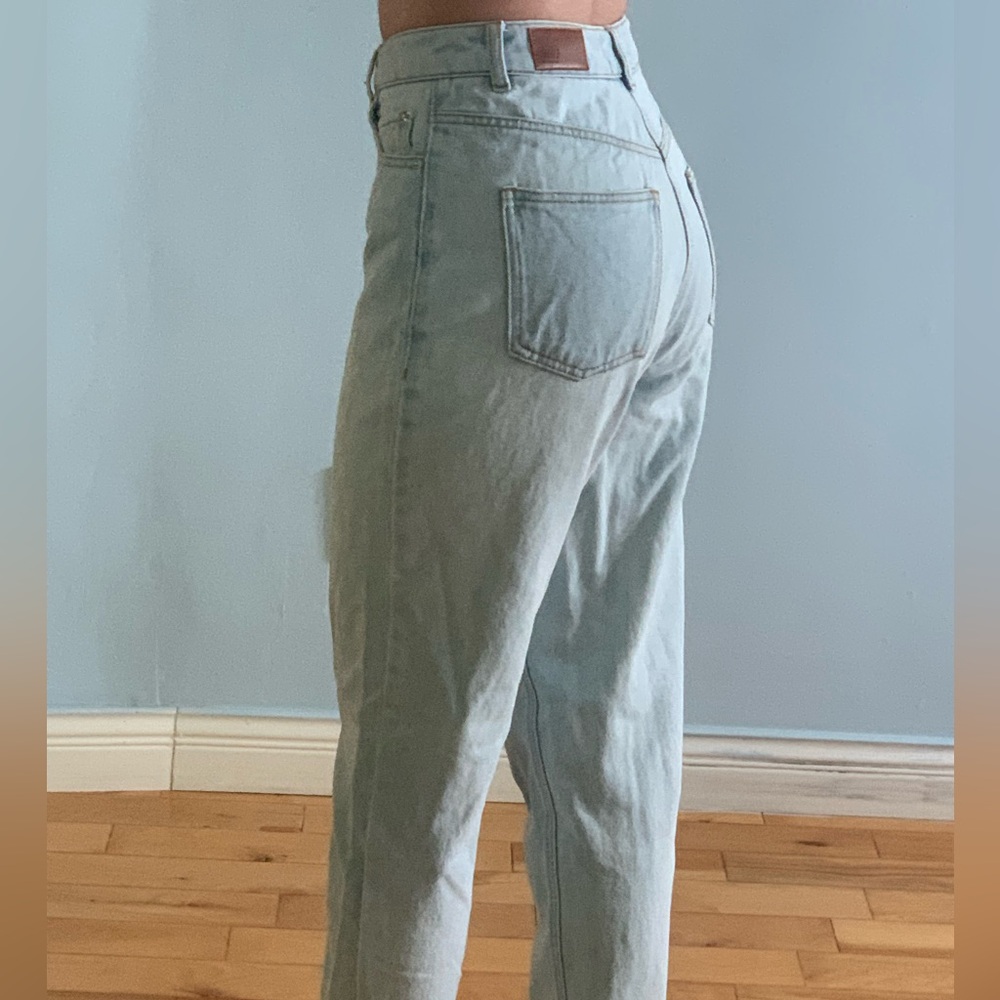 Jeans - Picture 2 of 3
